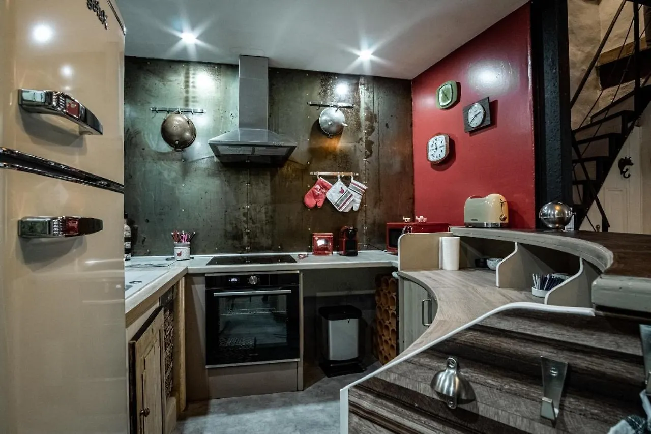 Holiday home La Chineuse - Maison De Charme L'Isle-sur-la-Sorgue